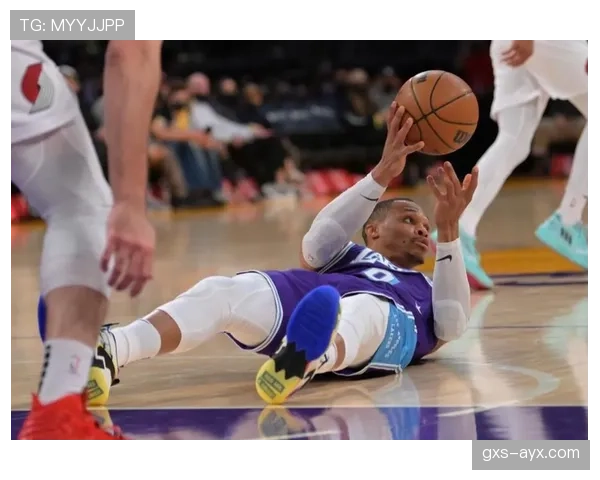 劳尔赛场再创辉煌,球队状态回暖引关注 劳尔赛场再创辉煌,球队状态回暖引关注