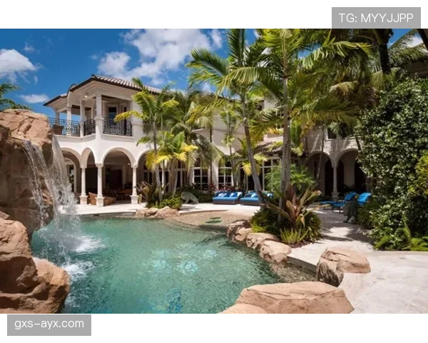 菲利克斯又开始把豪宅当滤镜拍照了，看的我钱包瑟瑟发抖